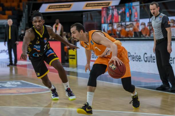 一两场表现 一两场表现