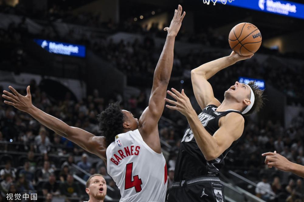 赛季初的尴 赛季初的尴