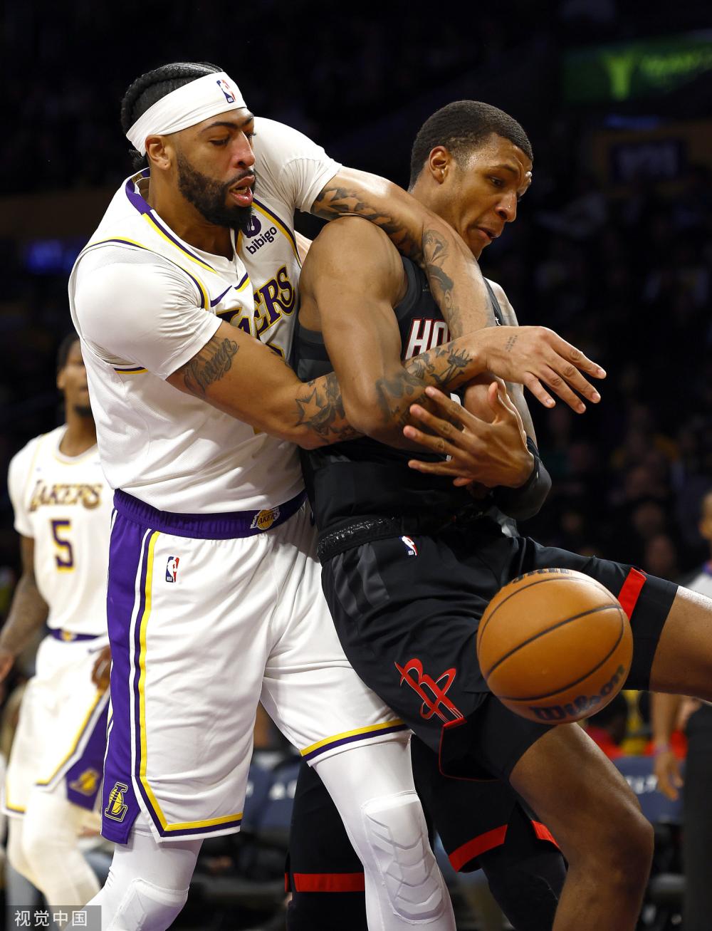 他会带来更 他会带来更