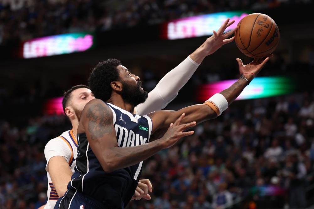 持后防线的 持后防线的