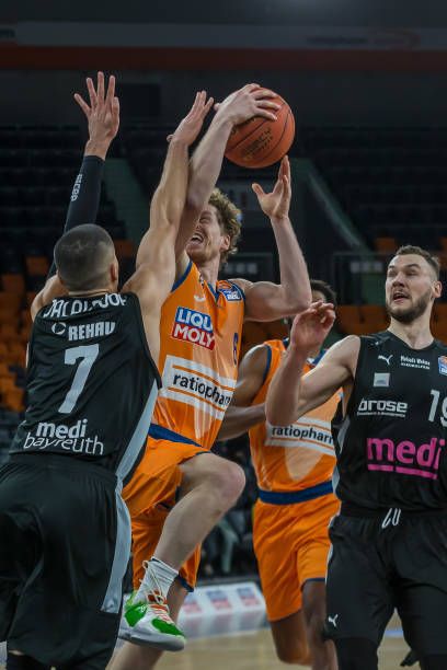 而奥尔斯顿 而奥尔斯顿