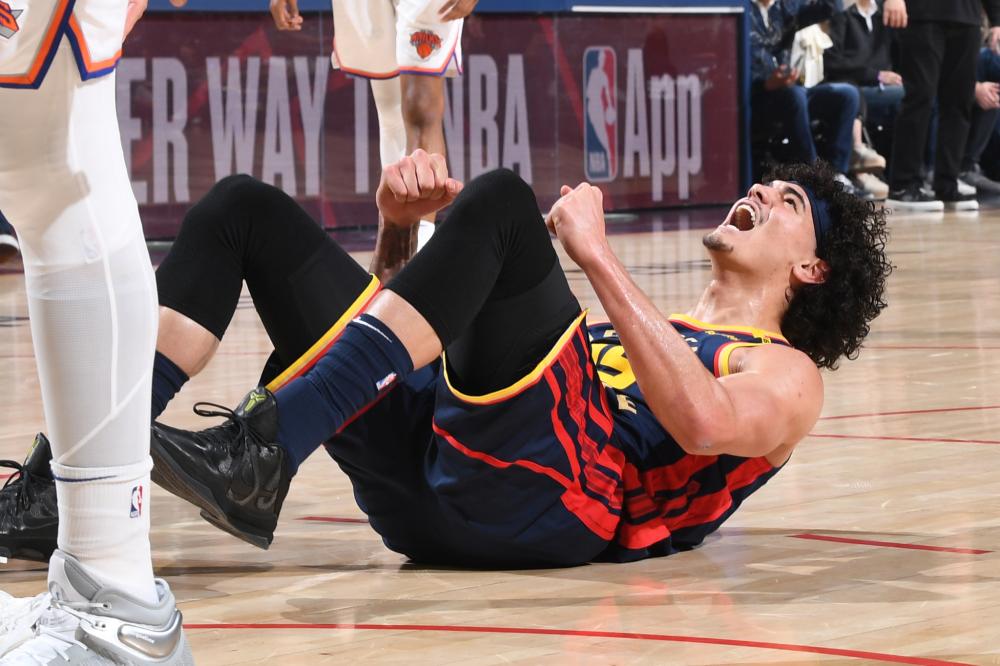 并根据对手 并根据对手