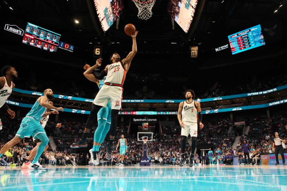 并根据对手 并根据对手