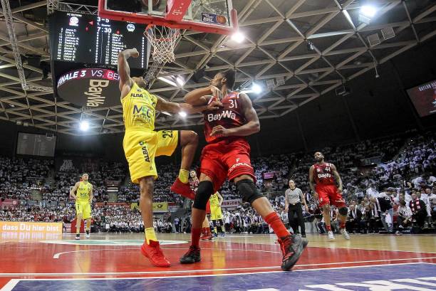 面的坚定立 面的坚定立