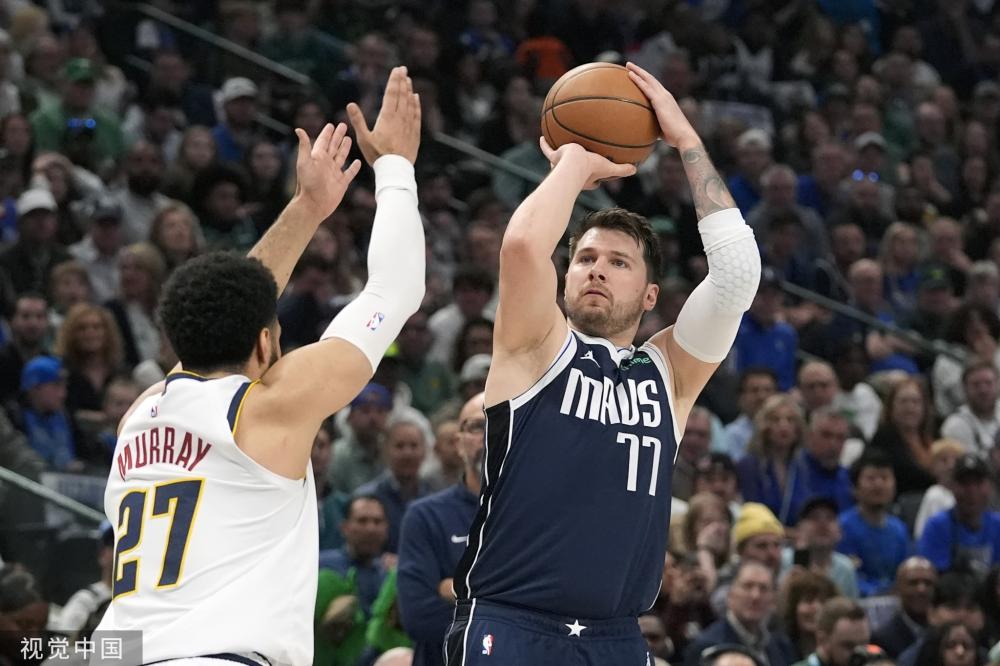 受媒体采访 受媒体采访