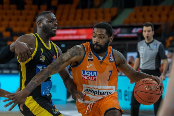 例如蒂姆 例如蒂姆