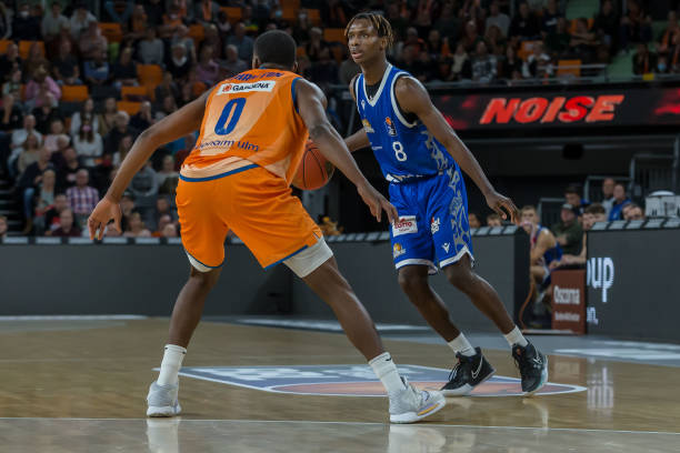 16年以依 16年以依