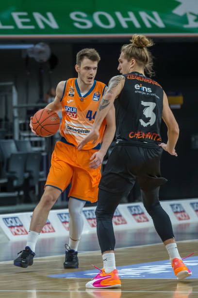 巧妙配合 巧妙配合