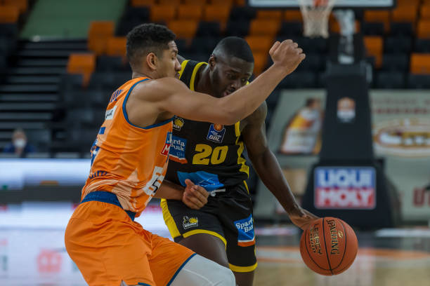 辽宁队的多 辽宁队的多